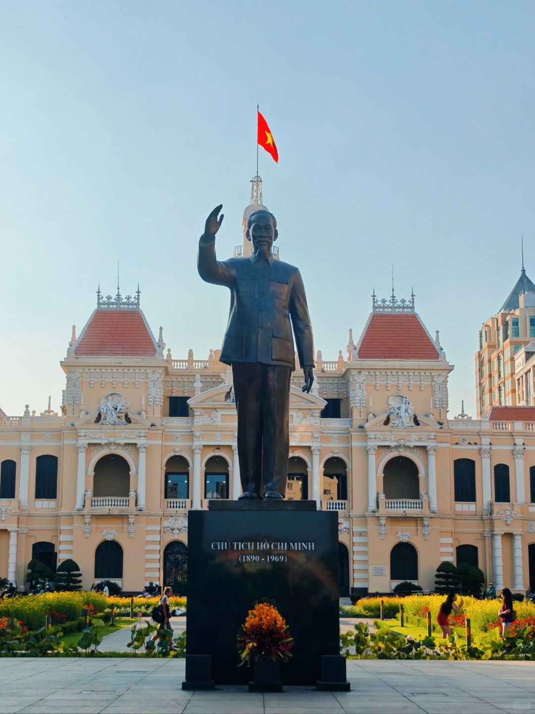 Ho Chi Minh-A short city tour of Ho Chi Minh City?, Vietnam, riding a motorcycle around the city