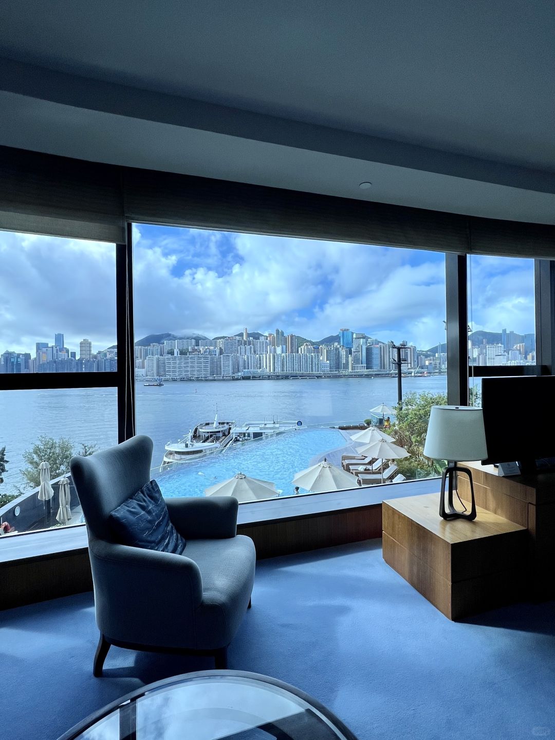 Hong kong-Kerry Hotel, Kowloon, Hong Kong, 50 square meters of room and beautiful sea view