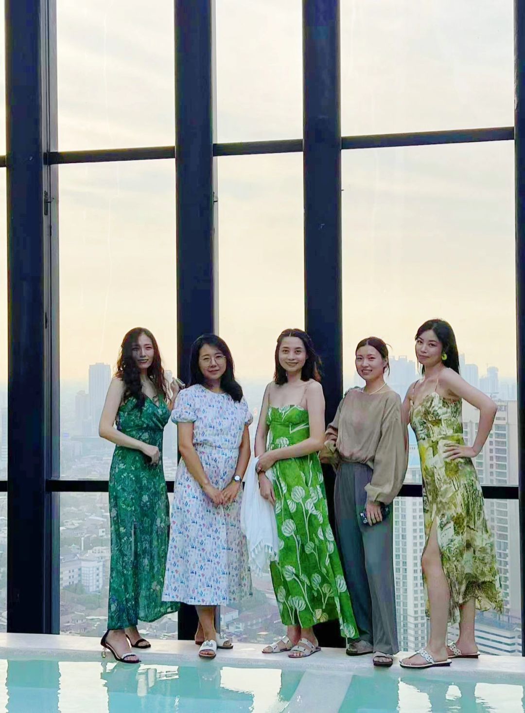 Jakarta-Enjoy the sunset at Cafe Cali? restaurant on the top floor of The orient Jakarta hotel