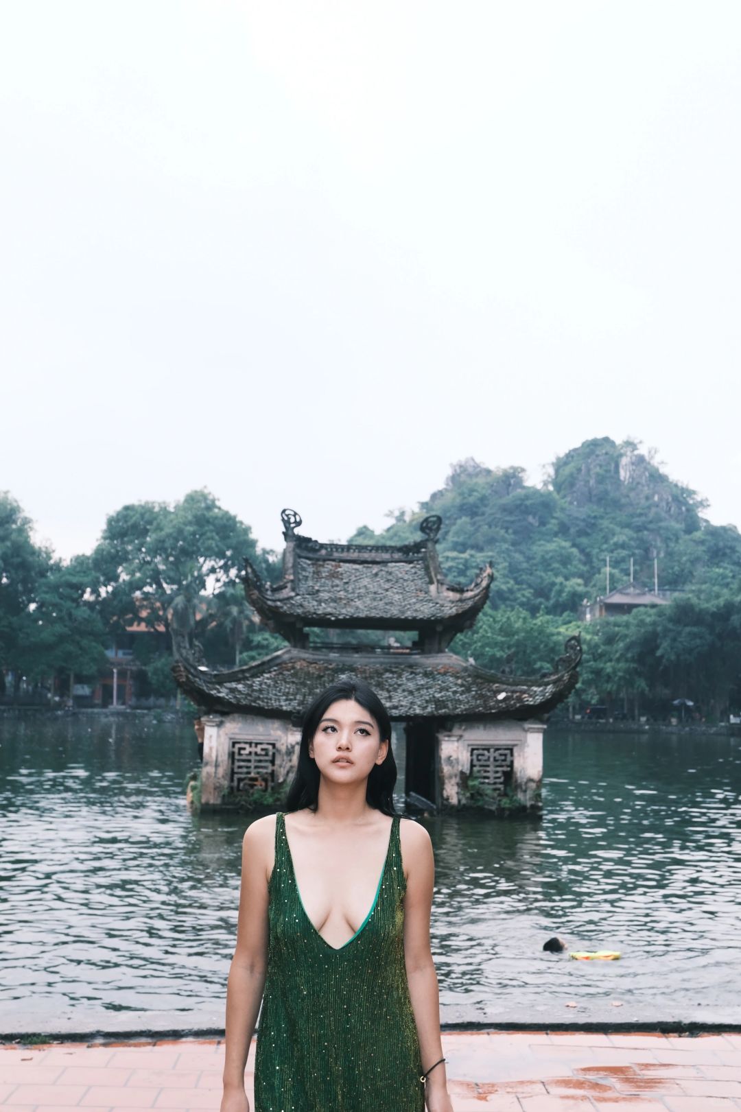 Hanoi-Hanoi walking tour, see St. John's Cathedral and Hoan Kiem Lake in the rain