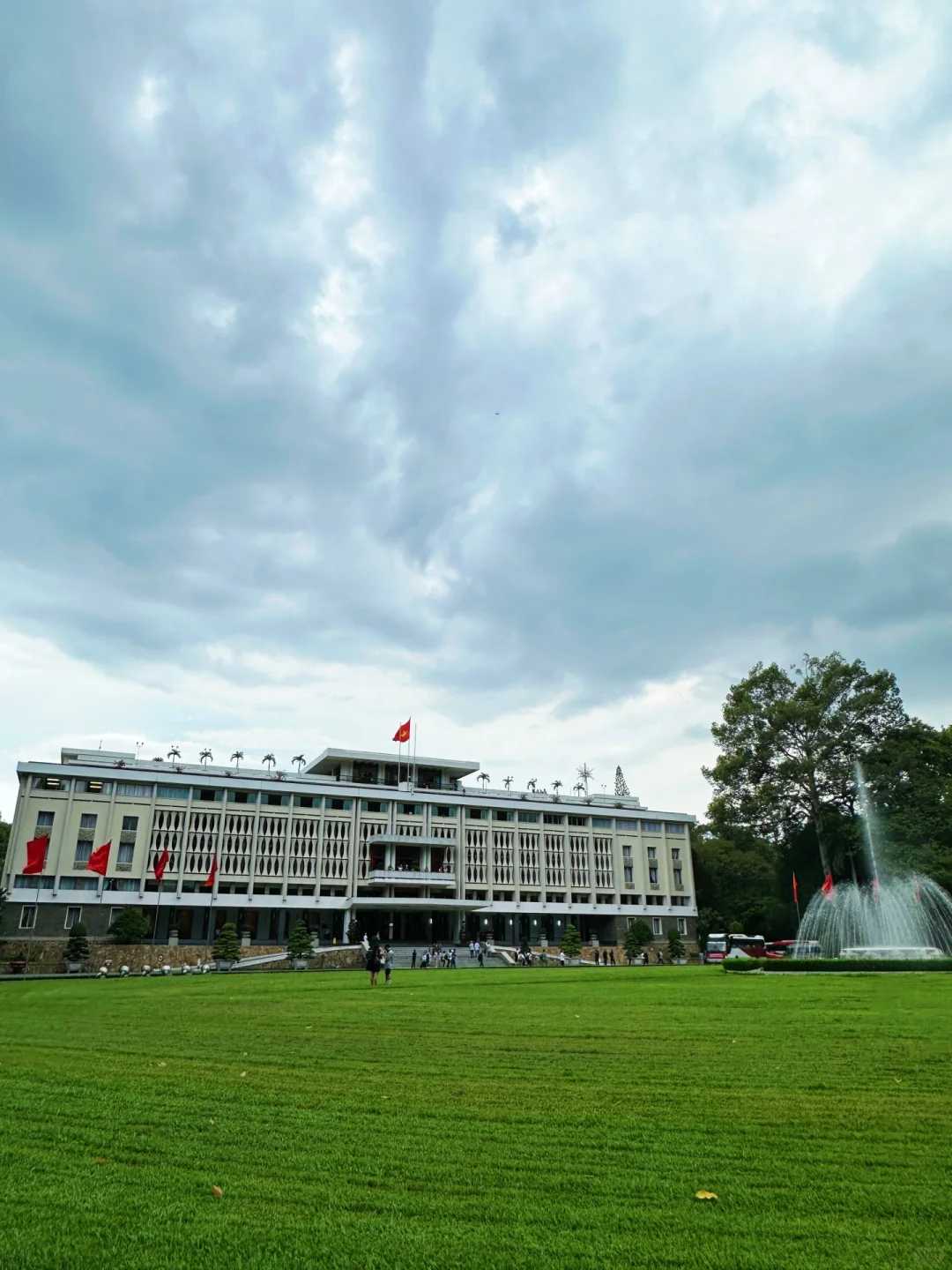 Ho Chi Minh-Reunification Palace, Pham Ngu Lao Street, Cafe Residence and Saigon Night Market Tour