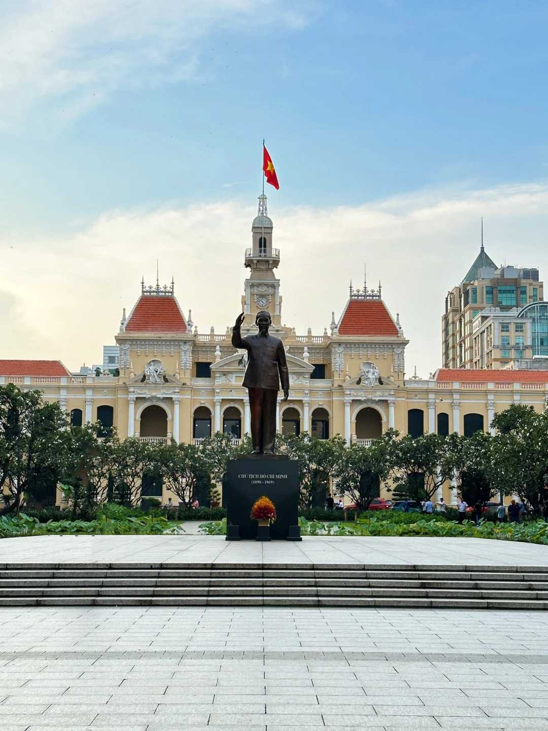 Ho Chi Minh-Reunification Palace, Pham Ngu Lao Street, Cafe Residence and Saigon Night Market Tour
