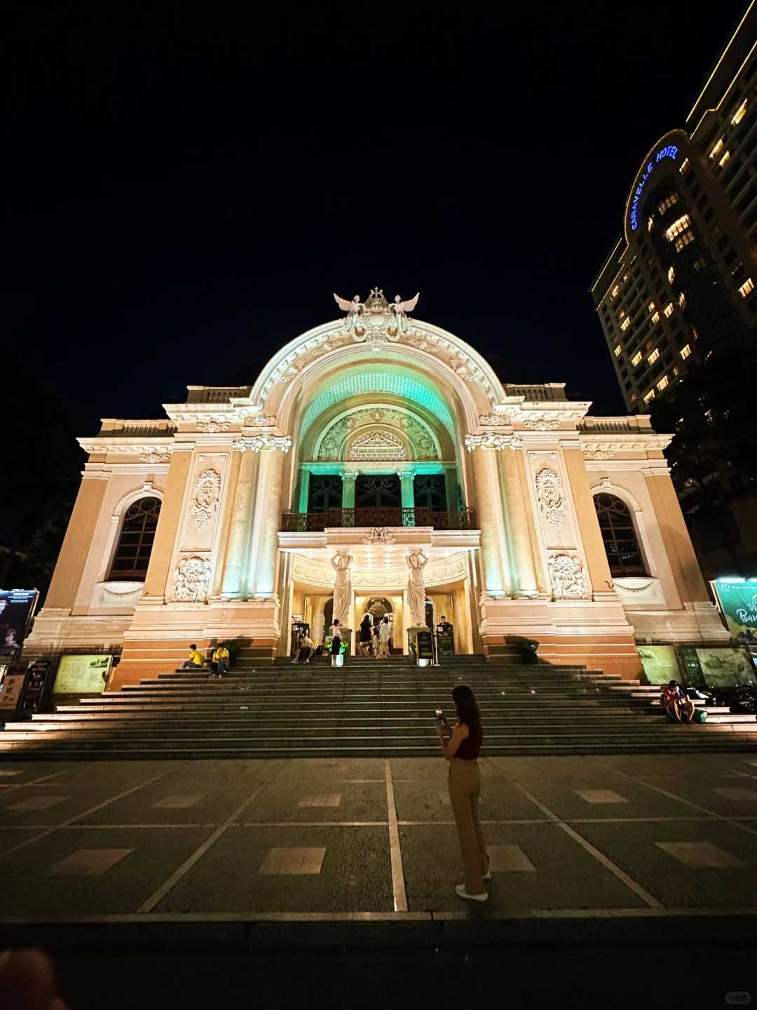 Ho Chi Minh-Reunification Palace, Pham Ngu Lao Street, Cafe Residence and Saigon Night Market Tour