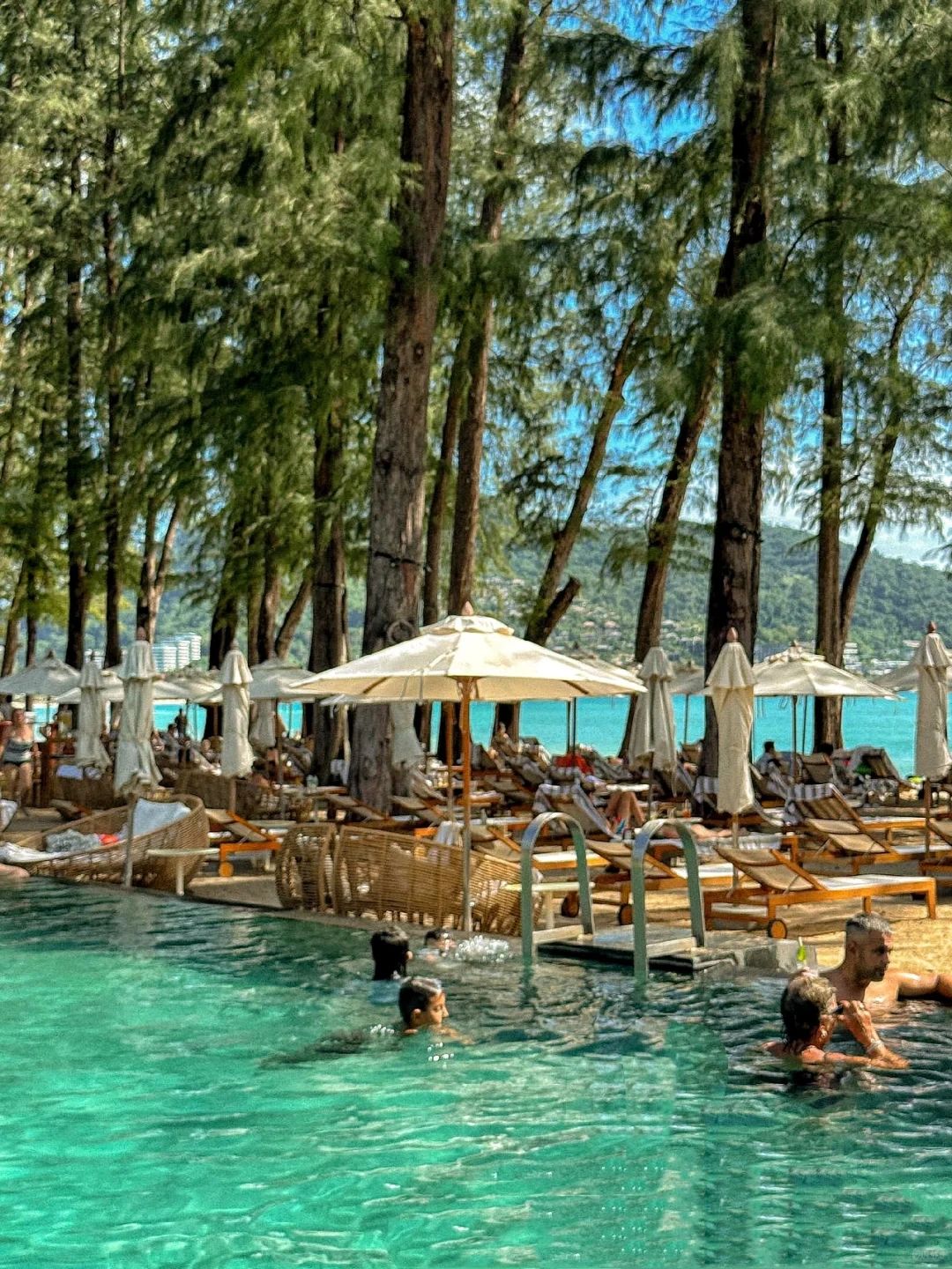Phuket-Pin Beach bar, On the hill Karon, The Commune Terrace & Bar. Phuket seaside restaurant