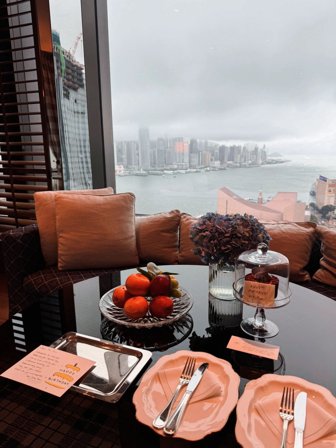 Hong kong-Rosewood Hong Kong's Grand Harbour ? View Room offers a top-notch sea view