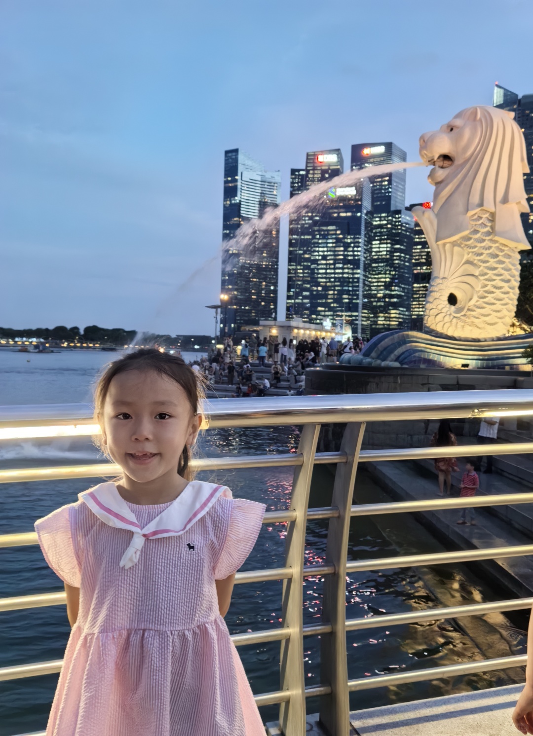 Singapore-Three things you must do when traveling to Singapore, Merlion/Sands Hotel/Skypark