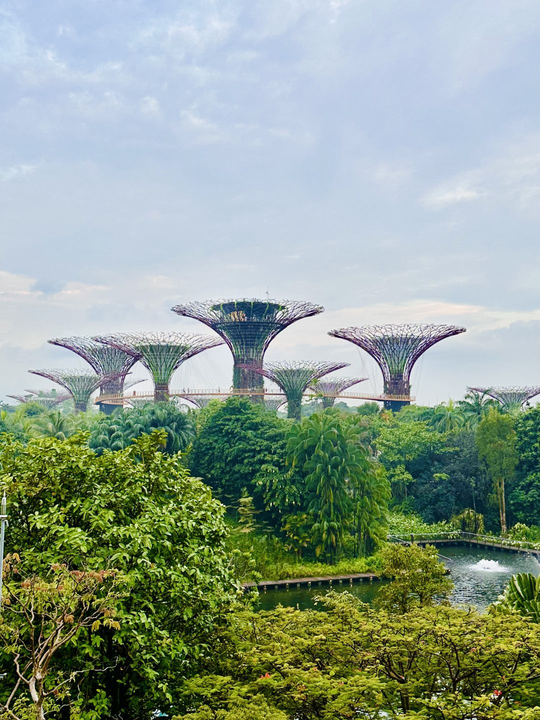 Singapore-Three things you must do when traveling to Singapore, Merlion/Sands Hotel/Skypark