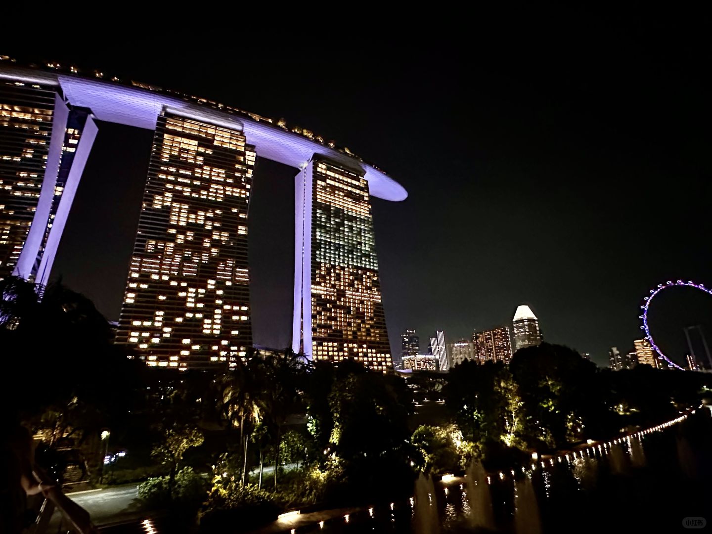 Singapore-Three things you must do when traveling to Singapore, Merlion/Sands Hotel/Skypark