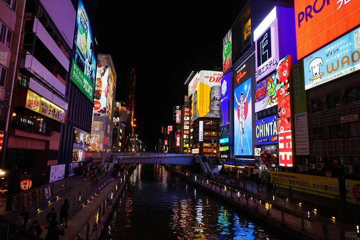 Osaka-Osaka's top bar, club ZOO -ズーミナミ-, a fashionable place where beautiful girls gather
