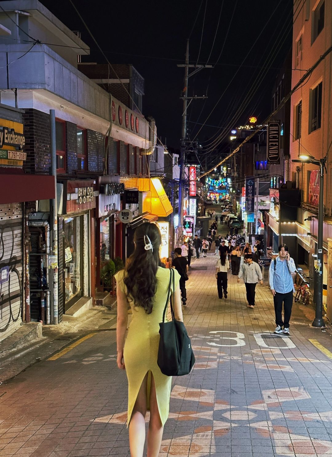 Seoul-Seoul, Itaewon night cityscape?, hiking from Itaewon 1-dong to Hannam 2-dong