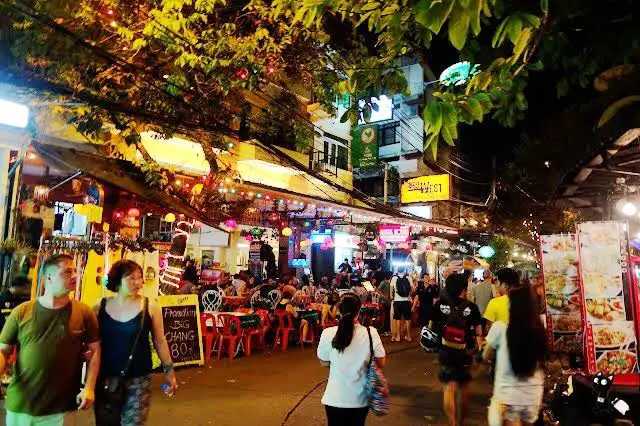 Bangkok-Bangkok nightlife worth visiting?, Khao San Road Sky Bar, you must be 20 years old to enter