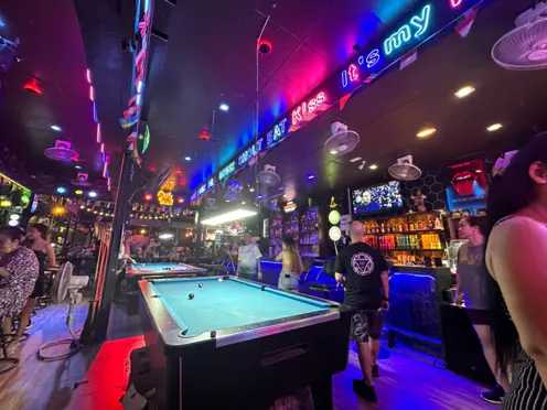Bangkok-My first night at Nana in Bangkok, playing pool and drinking at We For You