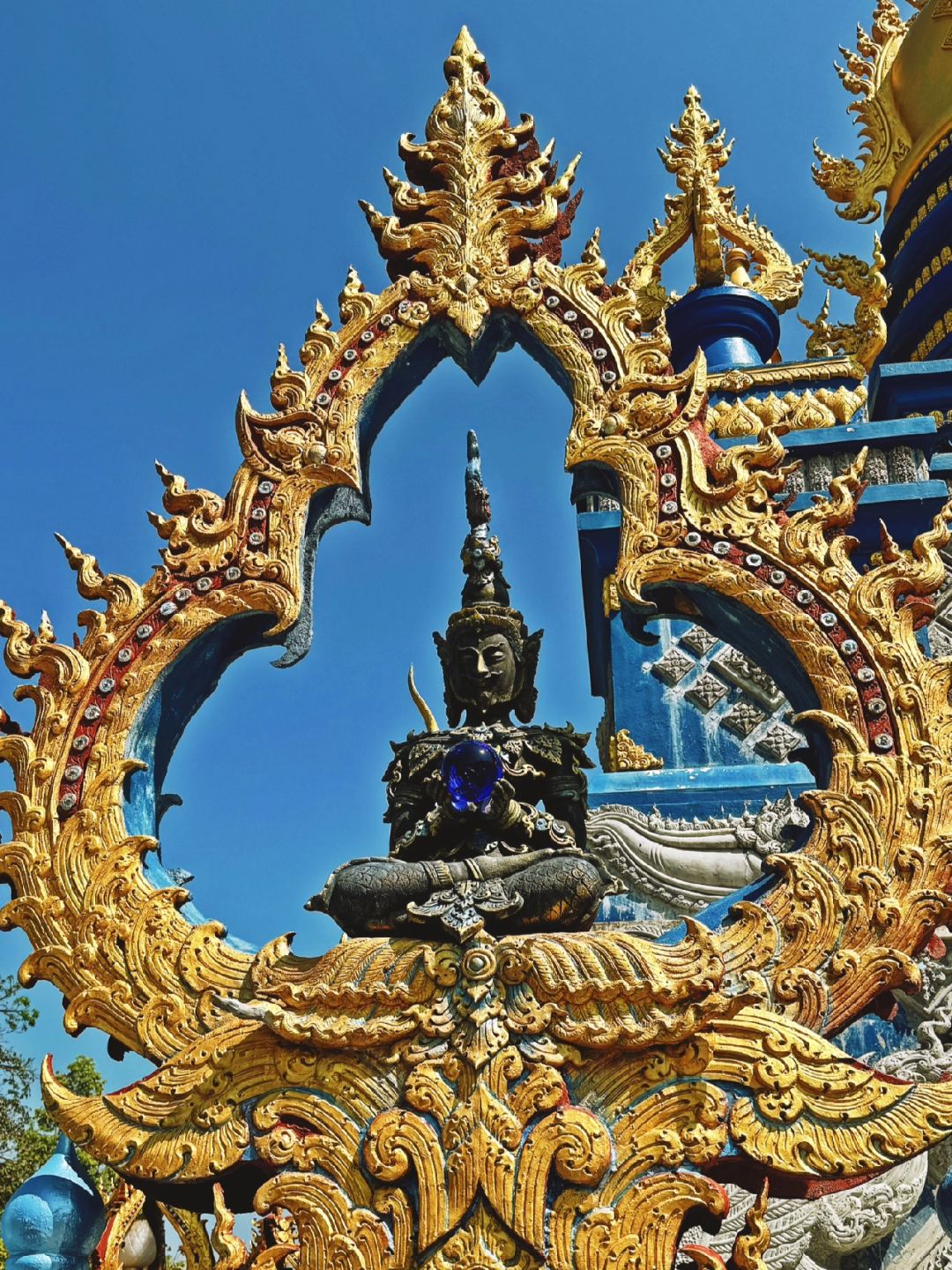 Chiang Mai-Chiang Mai White Temple?, Blue Temple and Black Temple, travel experience Buddhist Pure Land