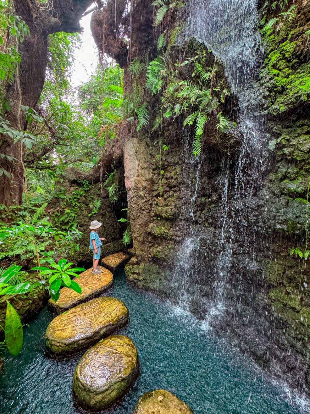 Chiang Mai-Chiang Mai's dreamland Dantewada, a combination of waterfalls, flowing water and mist