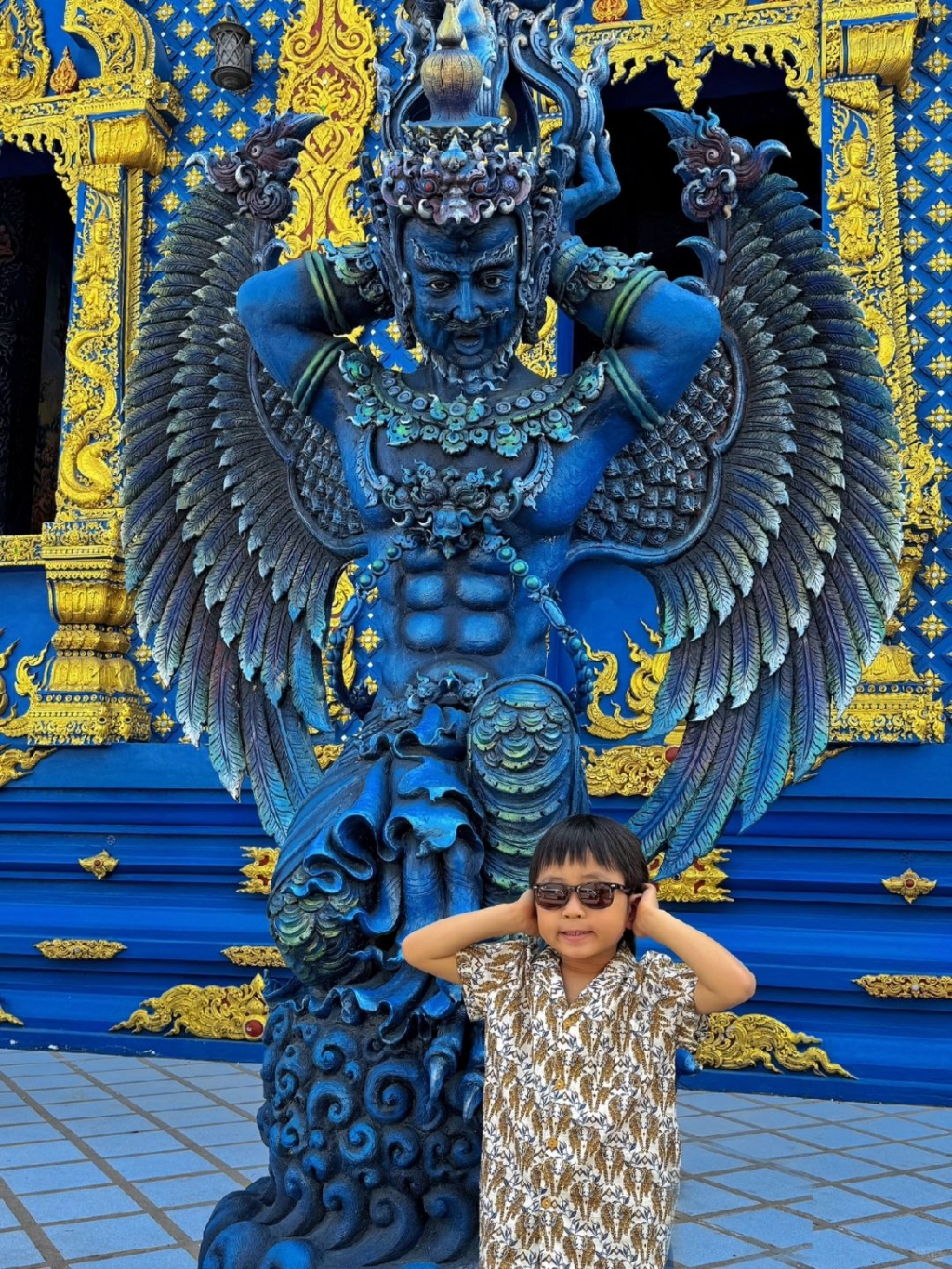 Chiang Mai-Chiang Mai White Temple?, Blue Temple and Black Temple, travel experience Buddhist Pure Land