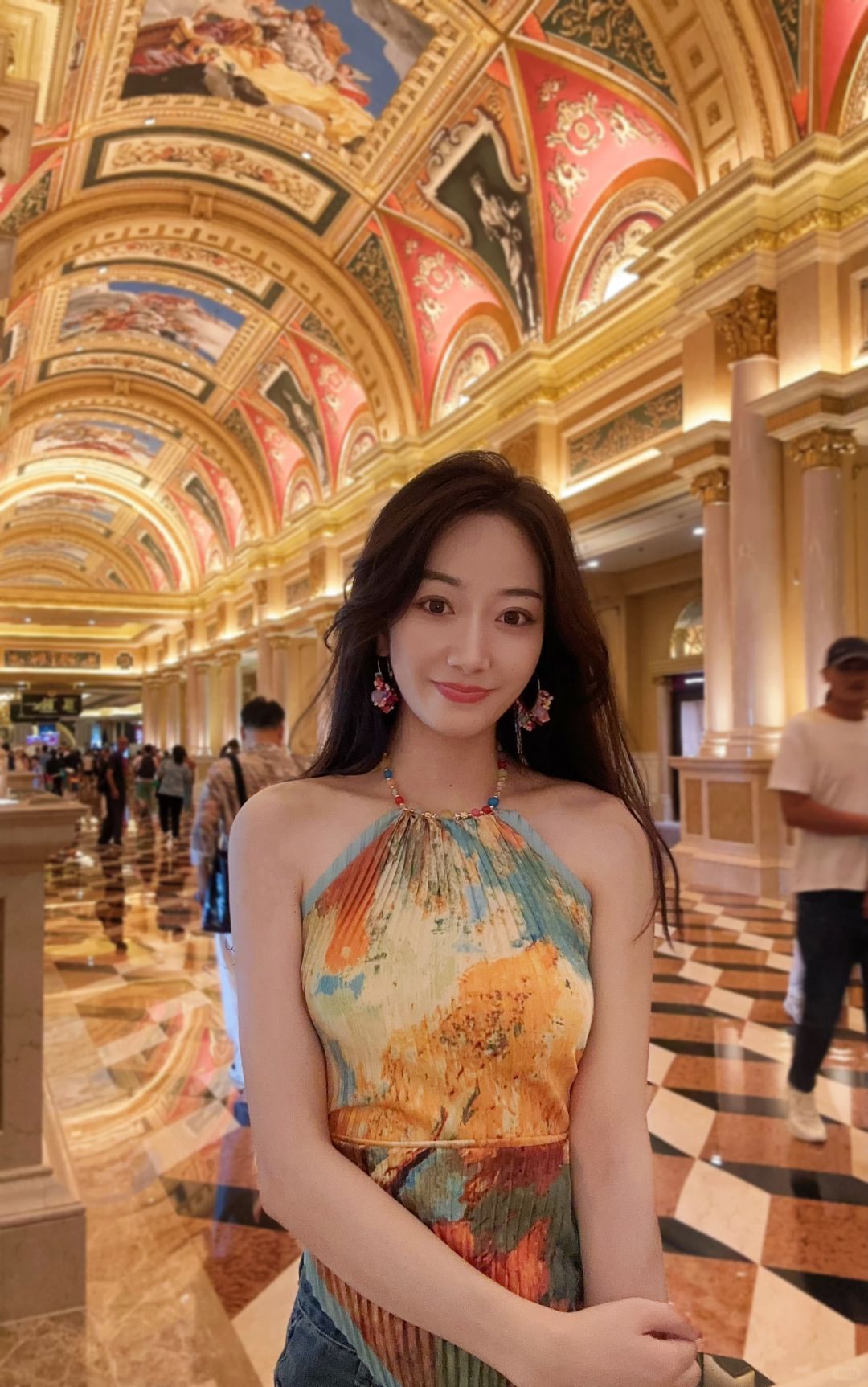 Macao-To experience the high prices of Macau, it is recommended to stay in a casino hotel.