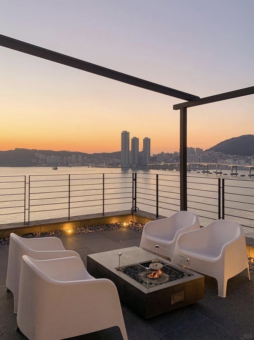 Busan/Jeju-Busan travel experience sunset cafe Cafe 'Ether' Ether, stay at Airbnb B&B NEW OPEN_1