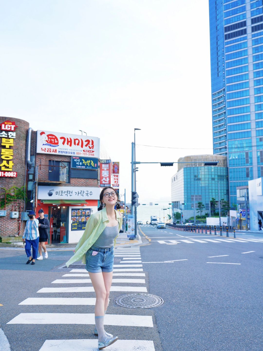 Busan/Jeju-Travel to Busan, take a capsule train, and have a coffee at Haeundae Beach in the afternoon