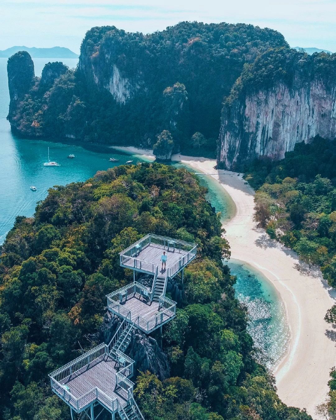 Krabi-Phulay Bay, a Ritz-Carlton Reserve, Phuket is nestled between the mountains and the sea.