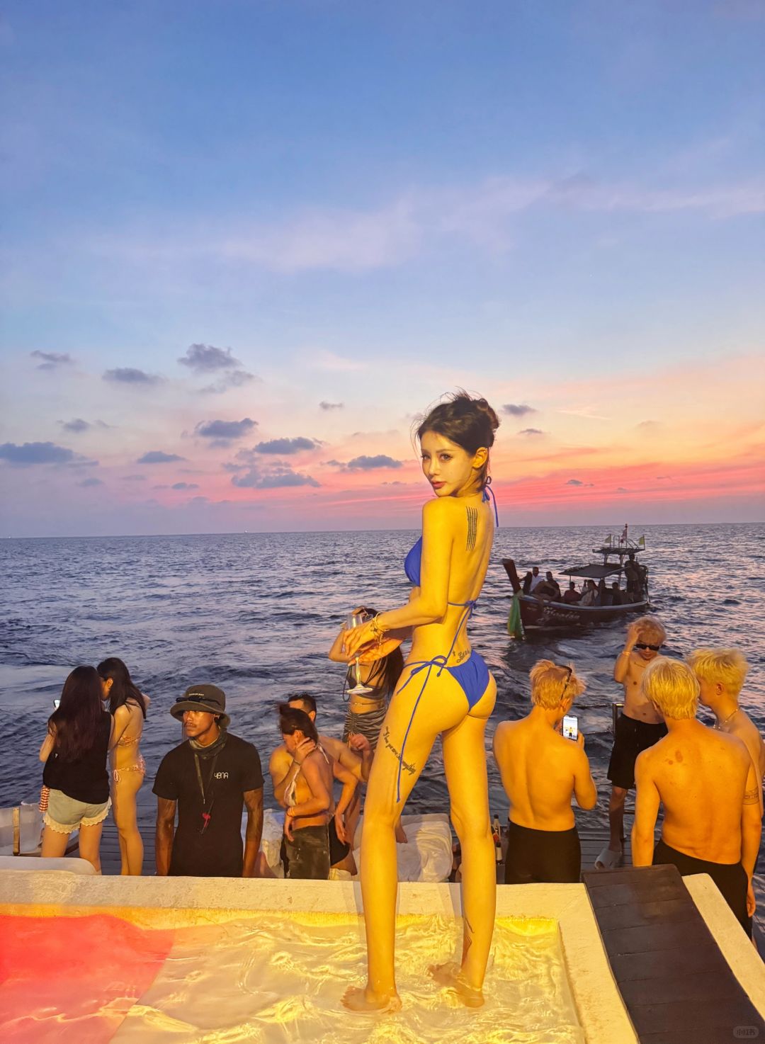Phuket-Yona Beach Club on the beach in Phuket, a bar and nightclub floating on the sea, where you can drink, dance and watch the sunset