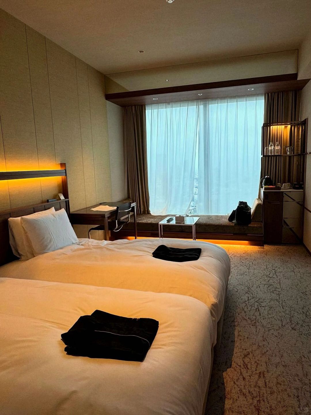 Osaka-Candeo Hotel Osaka Umeda, the world's highest open-air infinity pool, overlooking the city