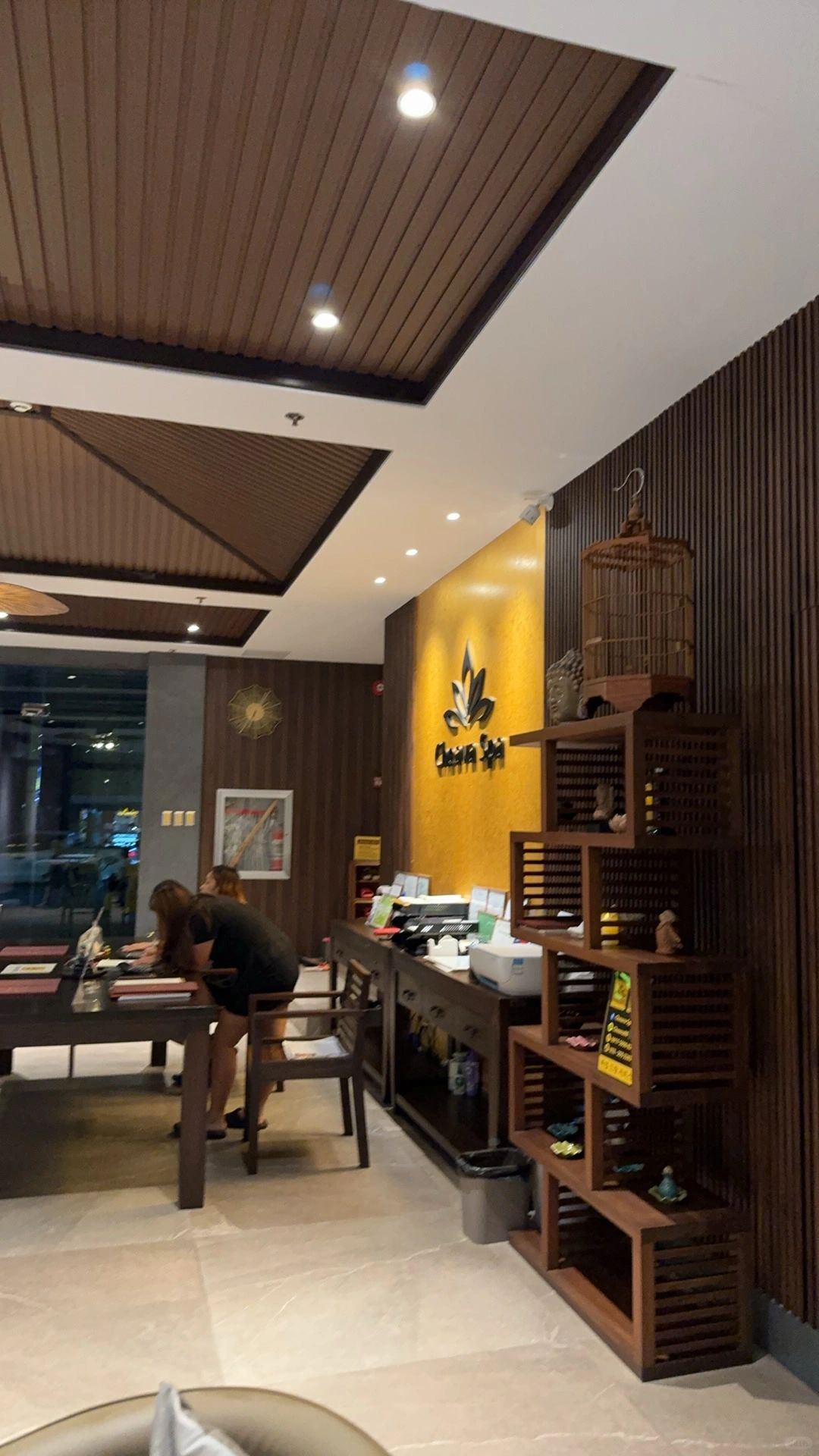Cebu-Cheava spa massage in Cebu, enjoy the wonderful feeling of essential oil breast massage