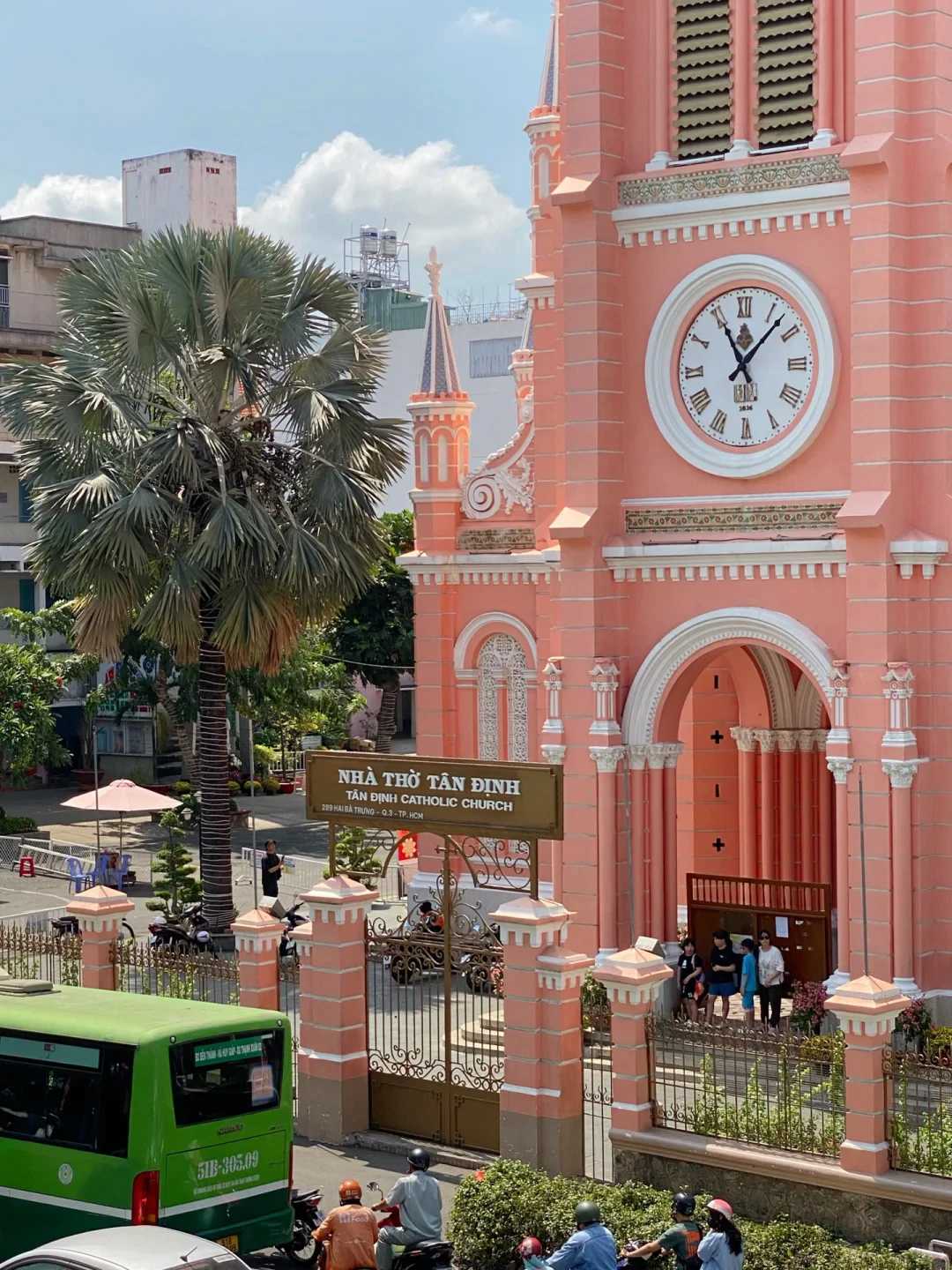 Ho Chi Minh-Ho Chi Minh City Tour?, Attractions, Shopping and Local Food Experience