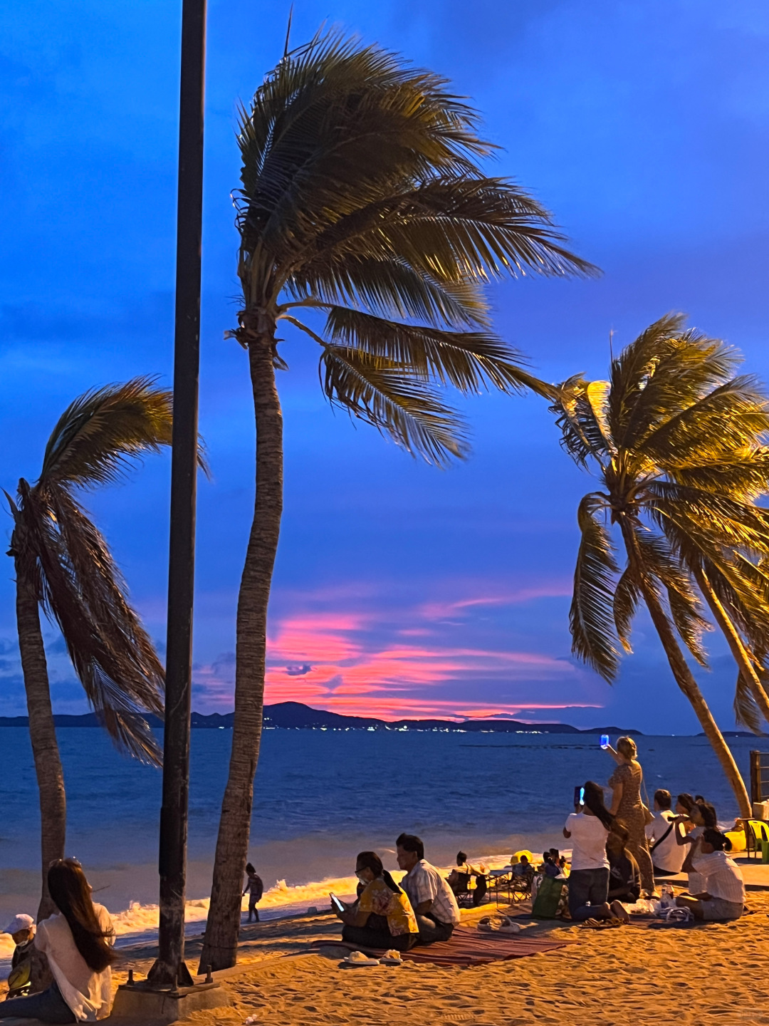 Phuket-Phuket travel guide. Island, anti-theft, exchanging Thai baht and browsing the night market