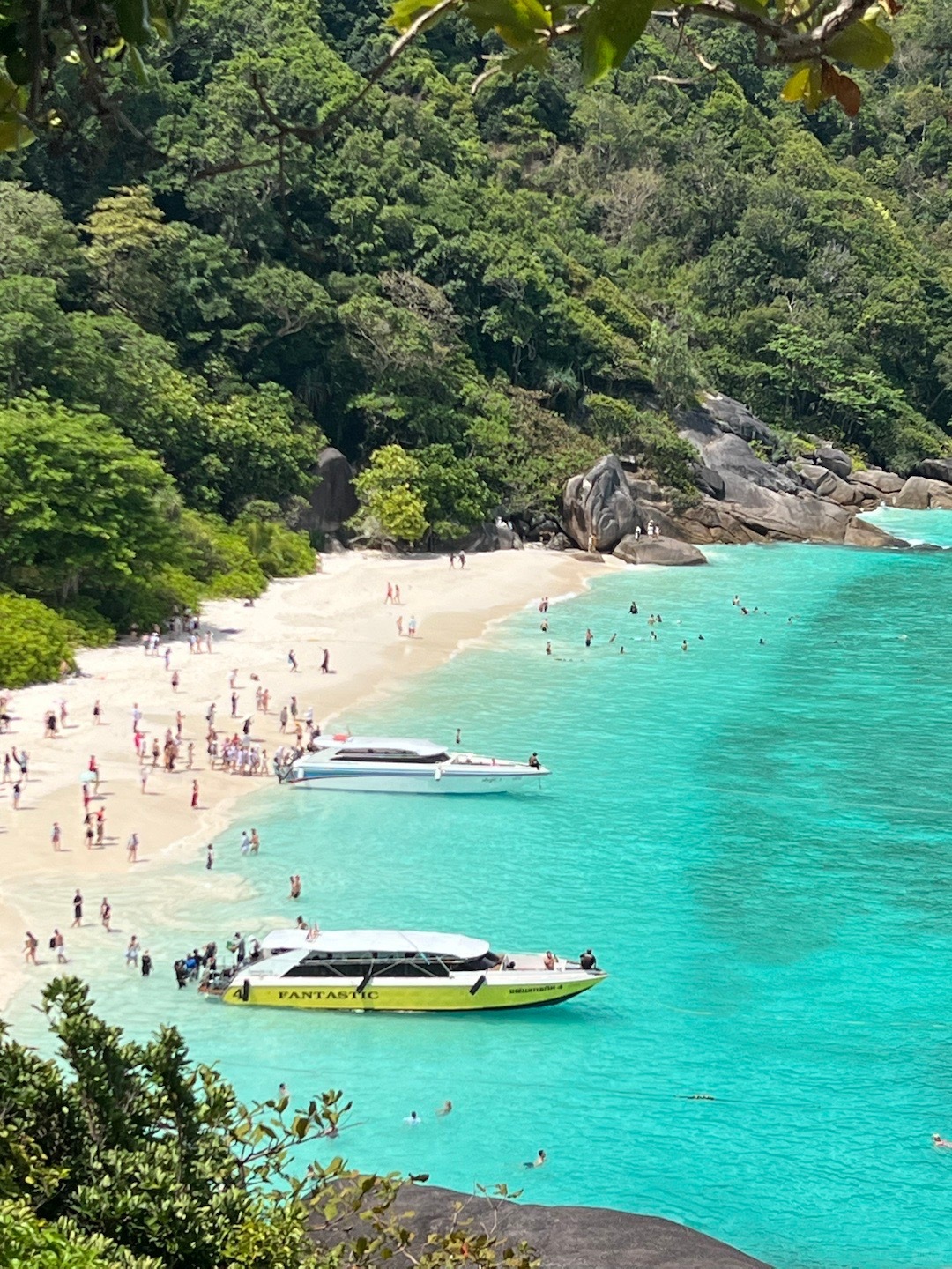 Phuket-Phuket travel guide. Island, anti-theft, exchanging Thai baht and browsing the night market