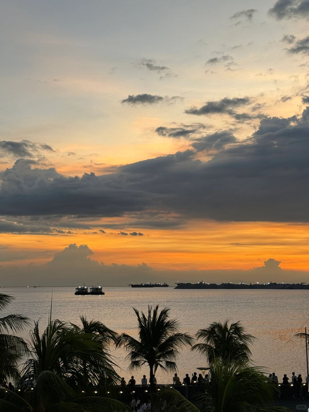Manila/Luzon-The sunset view of Manila Bay is one of the top ten most beautiful sunsets in the world