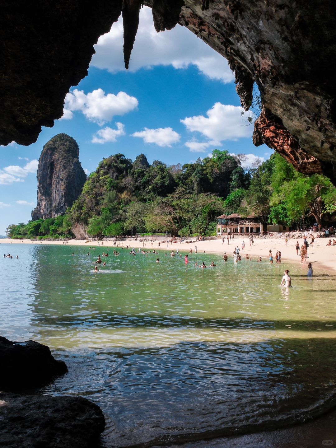 Krabi-Krabi Island Hopping Tour, Railay Island is suitable for lazy people and cheap