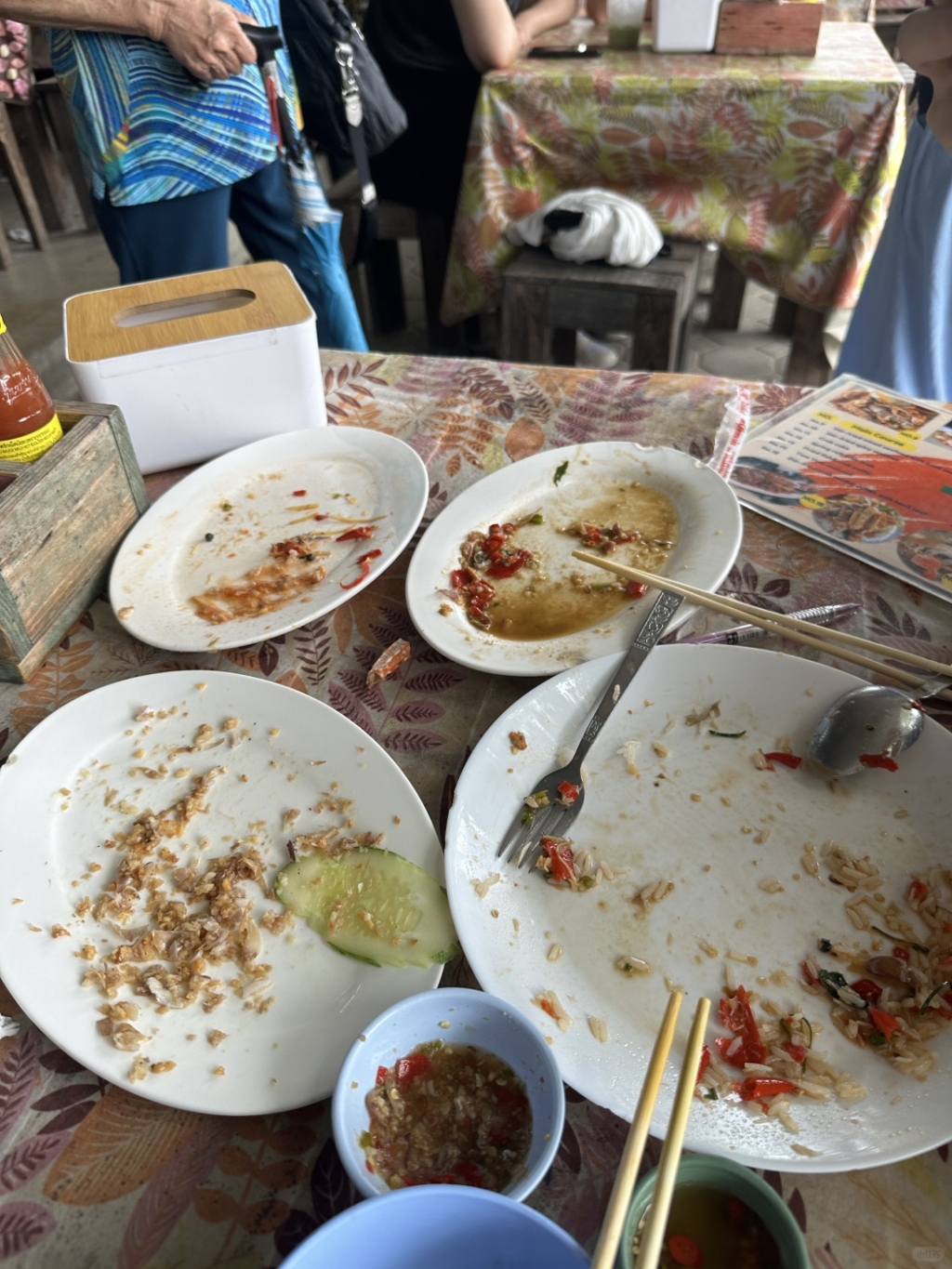 Pattaya-Kaew Kaphrao Phu?, Pattaya seafood food stall, many locals drive here to eat