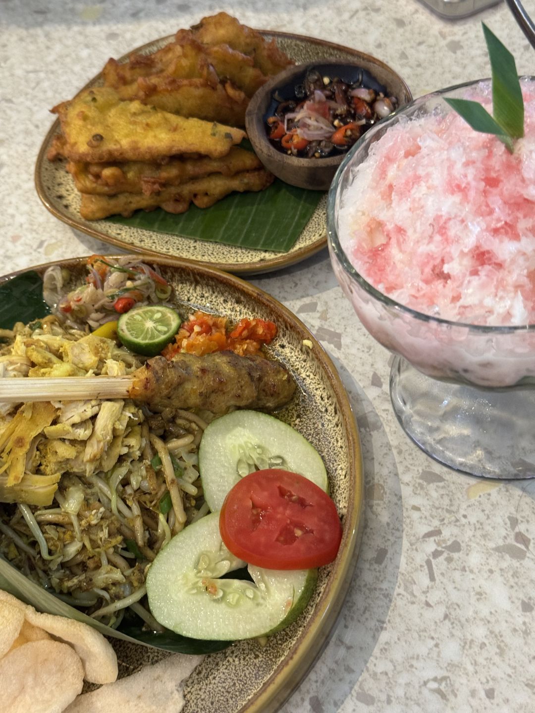 Jakarta-Travel to Jakarta to watch the CON concert and experience putu made Indonesian cuisine