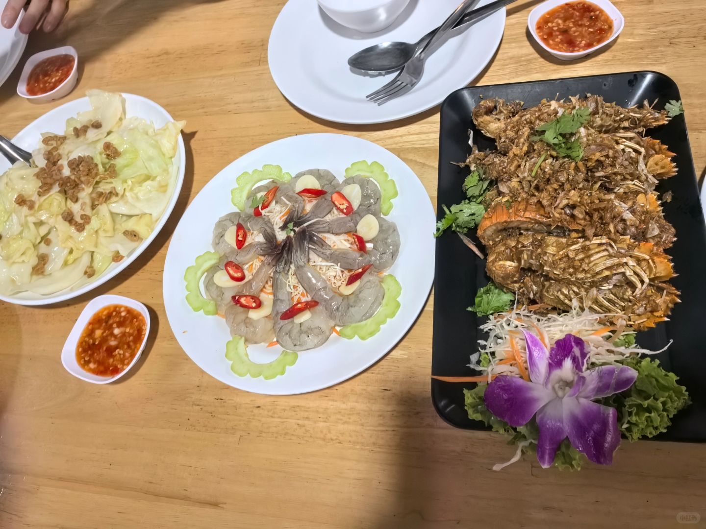 Pattaya-Pattaya food, a seafood restaurant loved by locals เจ้น้อง ซีฟู้ด, recommended lobsters and mantis shrimp