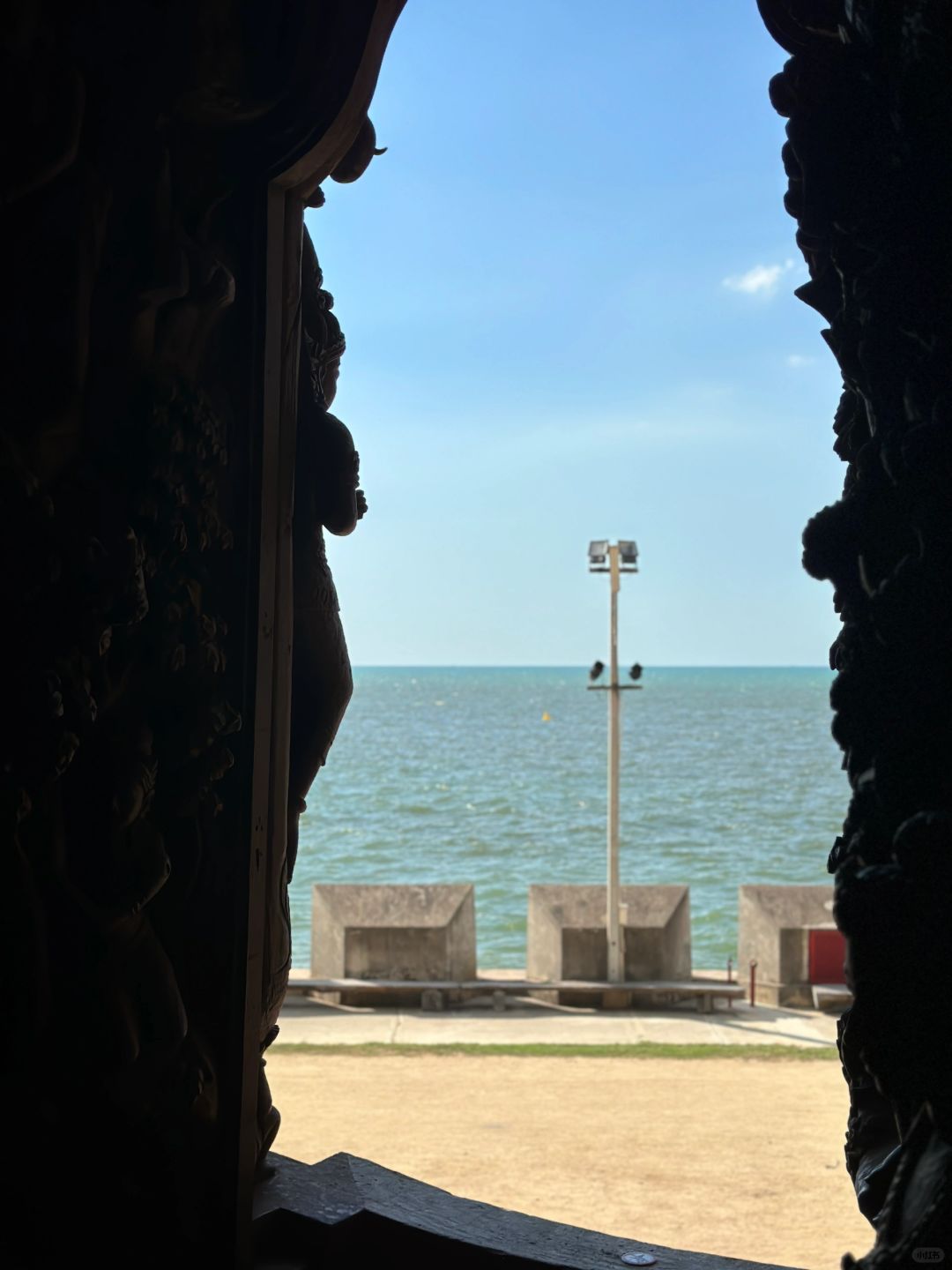 Pattaya-Pattaya Temple of Truth, Koh Larn attractions tour,? taste Keaw kaphrao pu Thai food