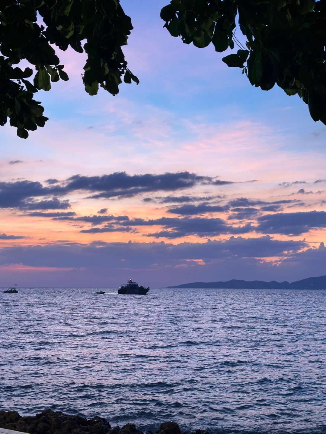 Pattaya-Pattaya Temple of Truth, Koh Larn attractions tour,? taste Keaw kaphrao pu Thai food