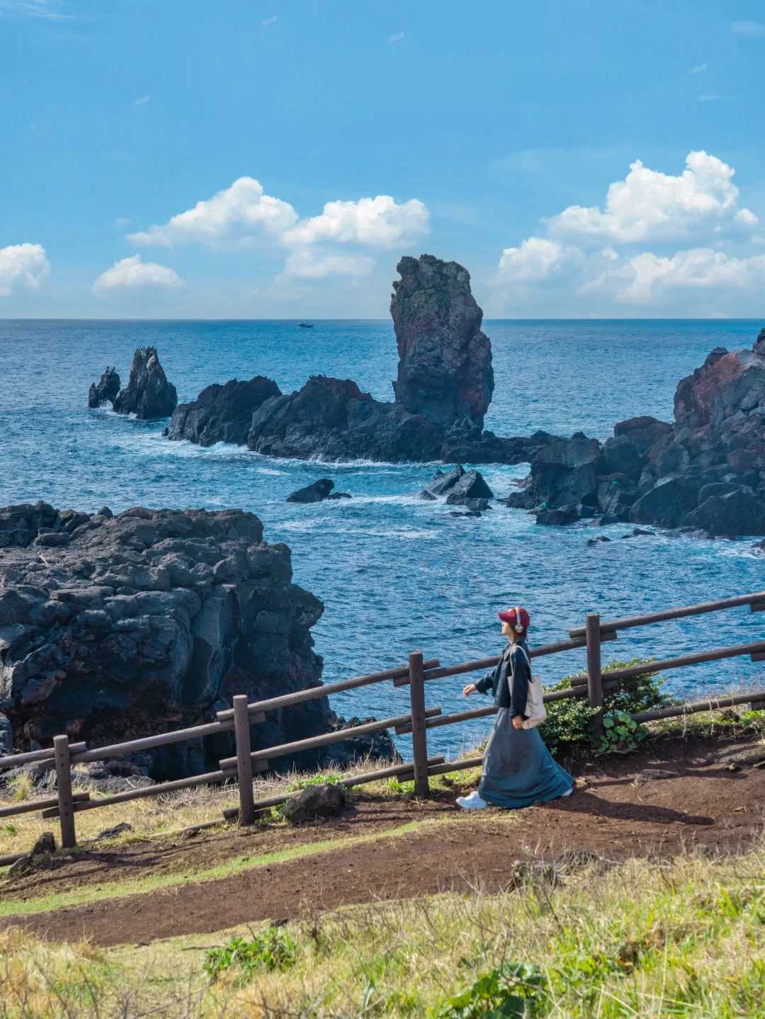Busan/Jeju-Beautiful jelly sea, treasure coffee shop?, comic atmosphere. Travel photos of Jeju Island