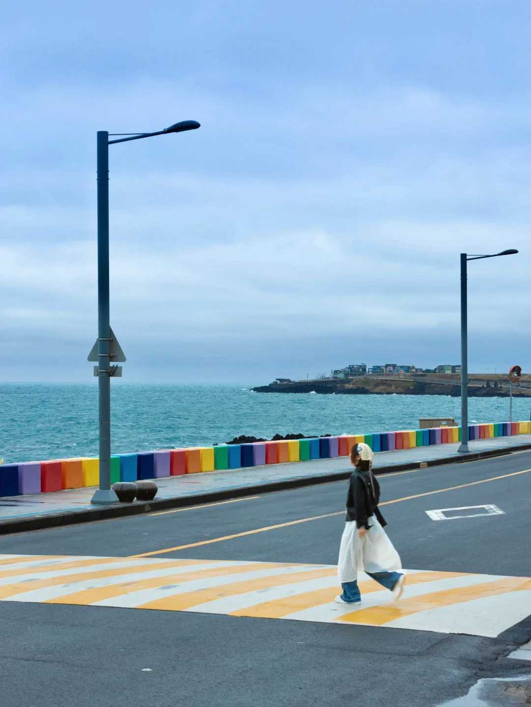 Busan/Jeju-Beautiful jelly sea, treasure coffee shop?, comic atmosphere. Travel photos of Jeju Island
