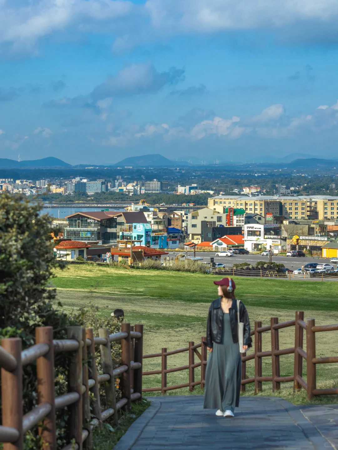 Busan/Jeju-Beautiful jelly sea, treasure coffee shop?, comic atmosphere. Travel photos of Jeju Island