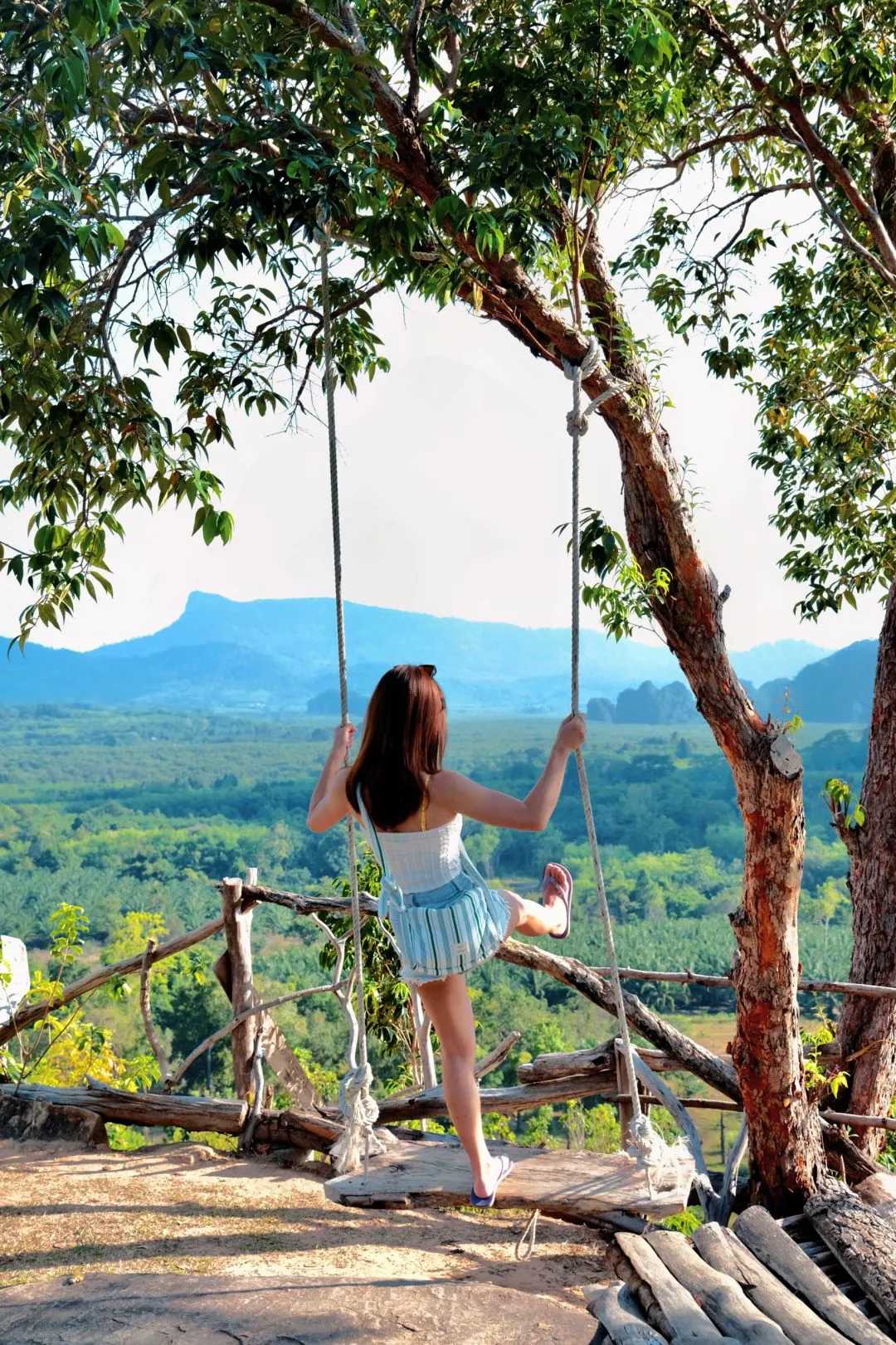 Krabi-Thailand Krabi Mirror Lake, Hong Island, Railay rock climbing trip. More fun than Phuket
