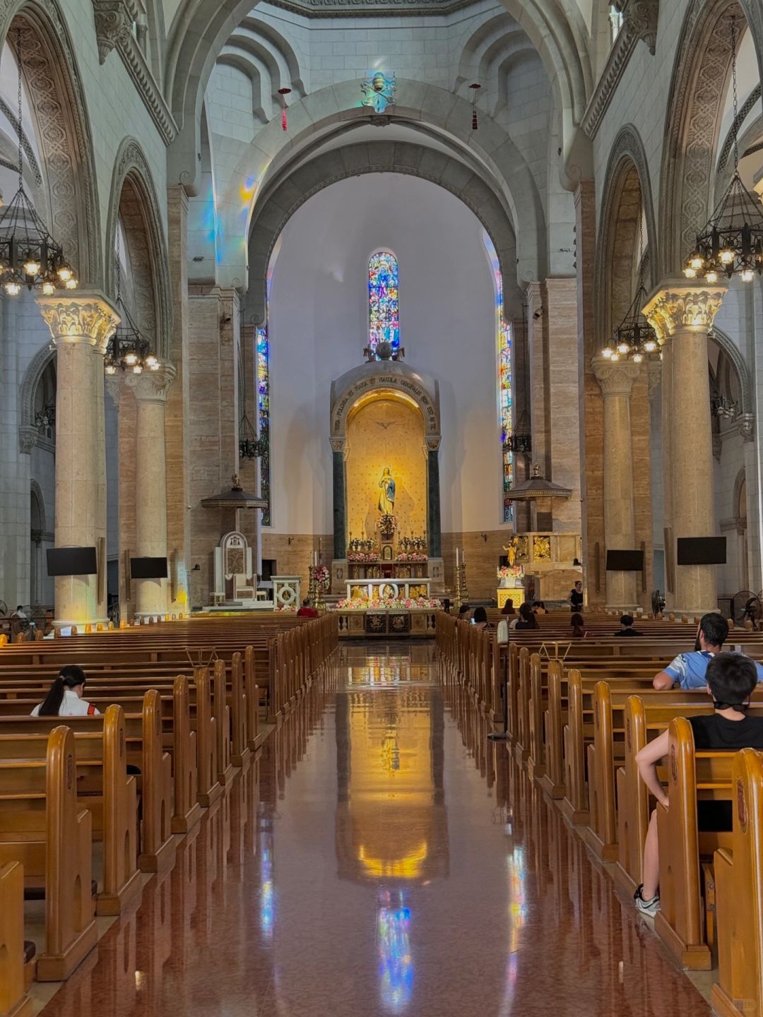Manila/Luzon-Flight attendant's trip to Manila?, a relaxing day trip guide, and a tour of Manila churches