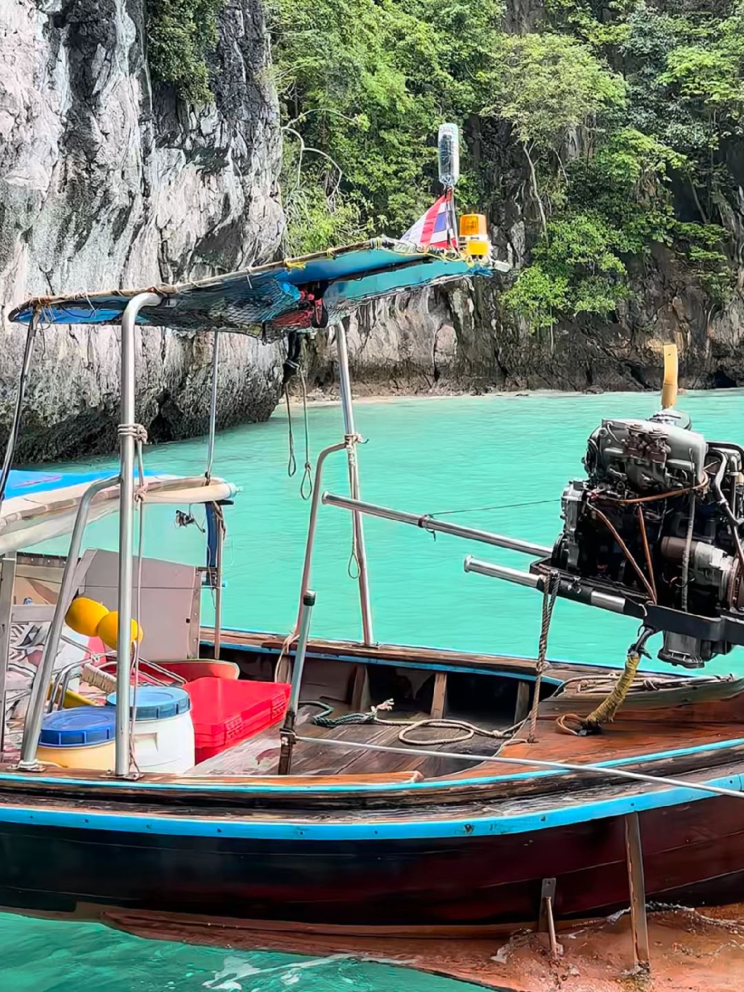 Krabi-Krabi Phi Phi Island?, it has been raining for several days and the waves are super big