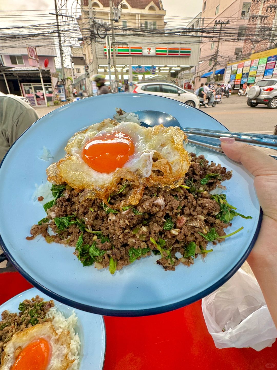 Chiang Mai-Free Chiang Mai, visit the old city, Nimmanhaemin Road and the University Night Market