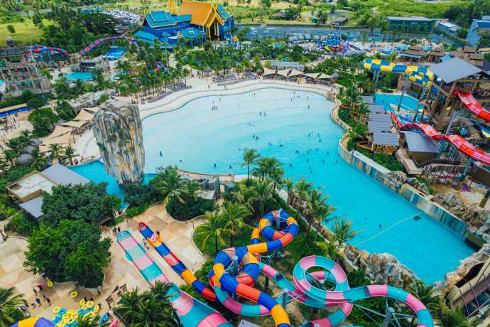Phuket-Andamanda Water Park in Phuket, with 36 water slides and 25 entertainment facilities