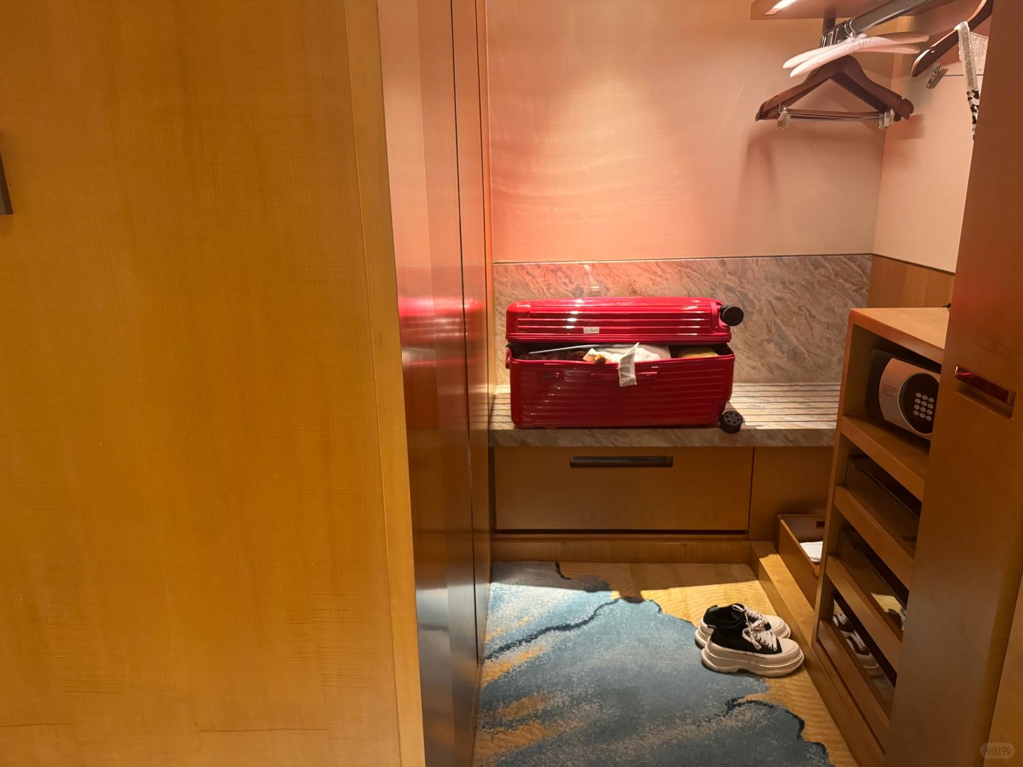 Jakarta-Jakarta Henshin Hotel✅, staff speak fluent English and can communicate smoothly