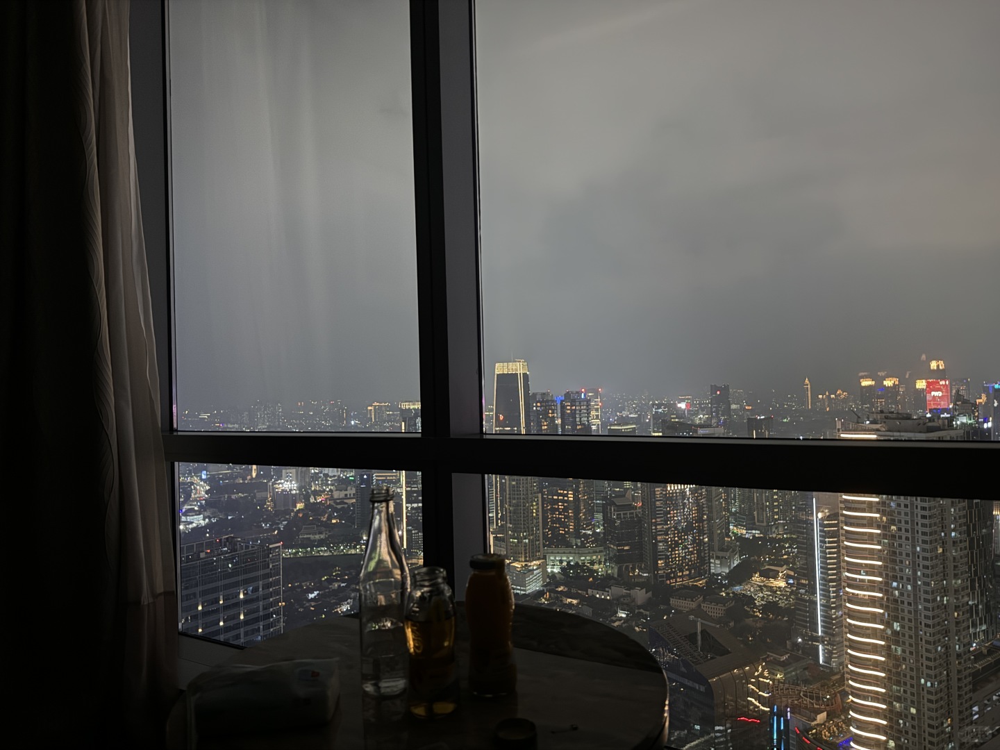 Jakarta-Jakarta Henshin Hotel✅, staff speak fluent English and can communicate smoothly