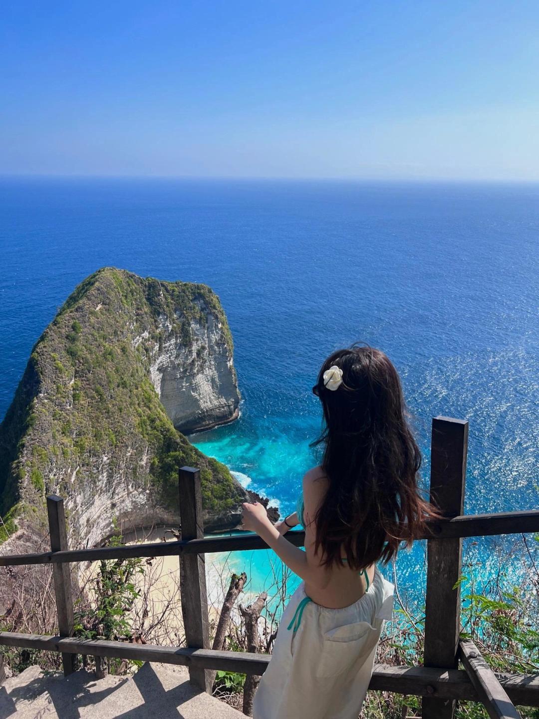 Bali-Bali Island Tour Lover's Cliff, Melasti Beach, Jimbaran Sunset and Tanah Lot Temple