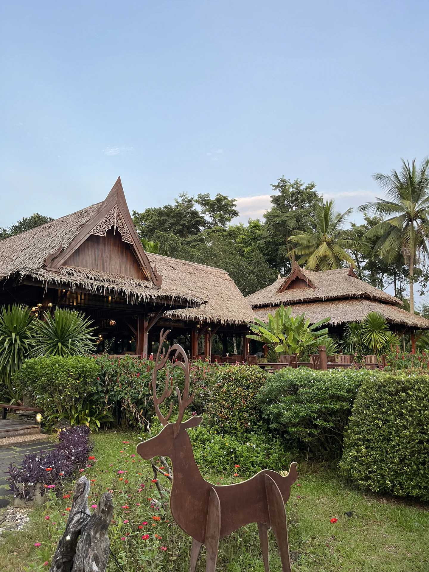 Krabi-Travel to Aonang Fiore Resort, Railay Beach, Krabi, a world-famous rock climbing paradise