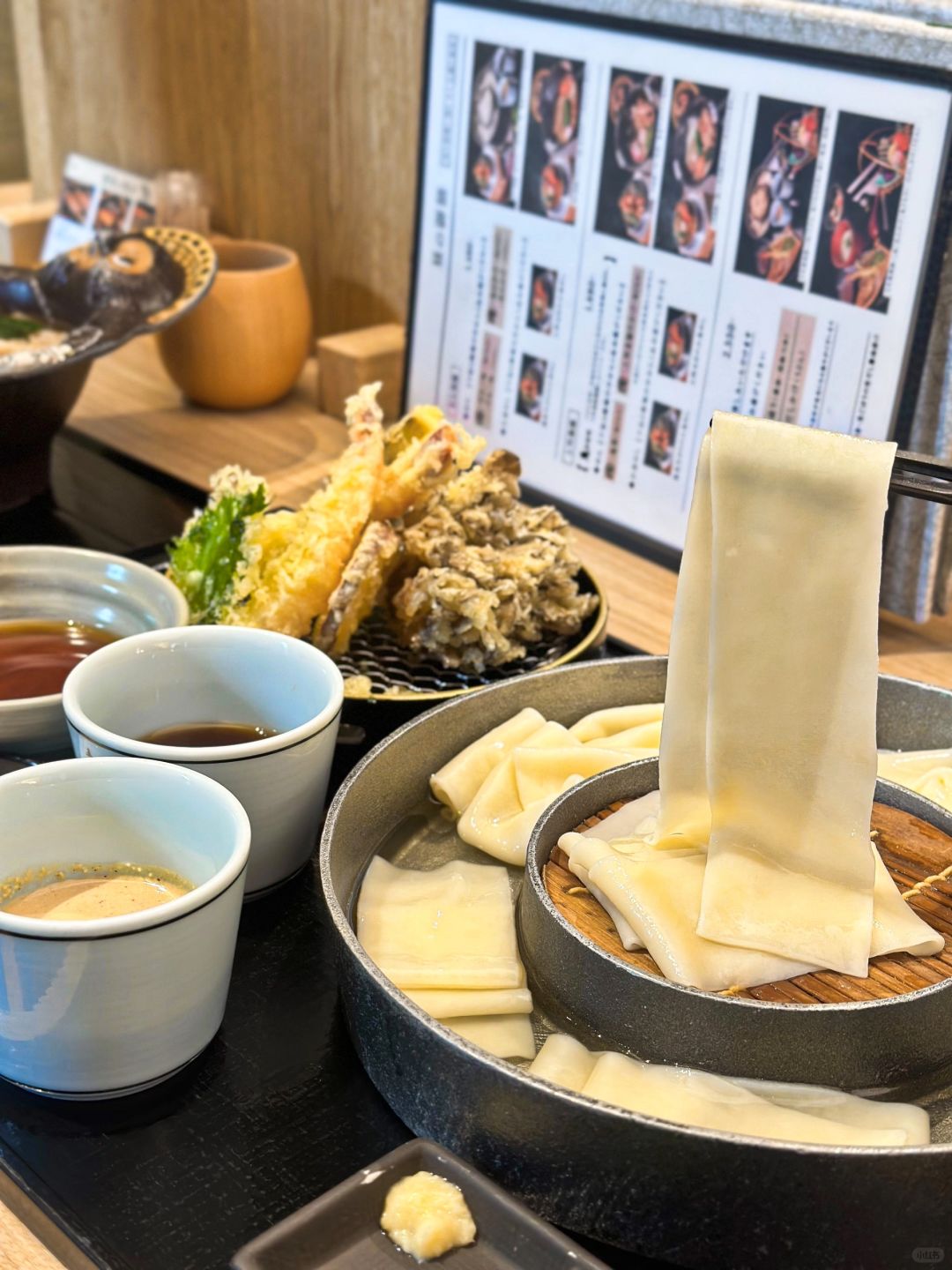 Tokyo-A must-eat food in Tokyo, the super popular 100-year-old fifth generation Hanayama Udon