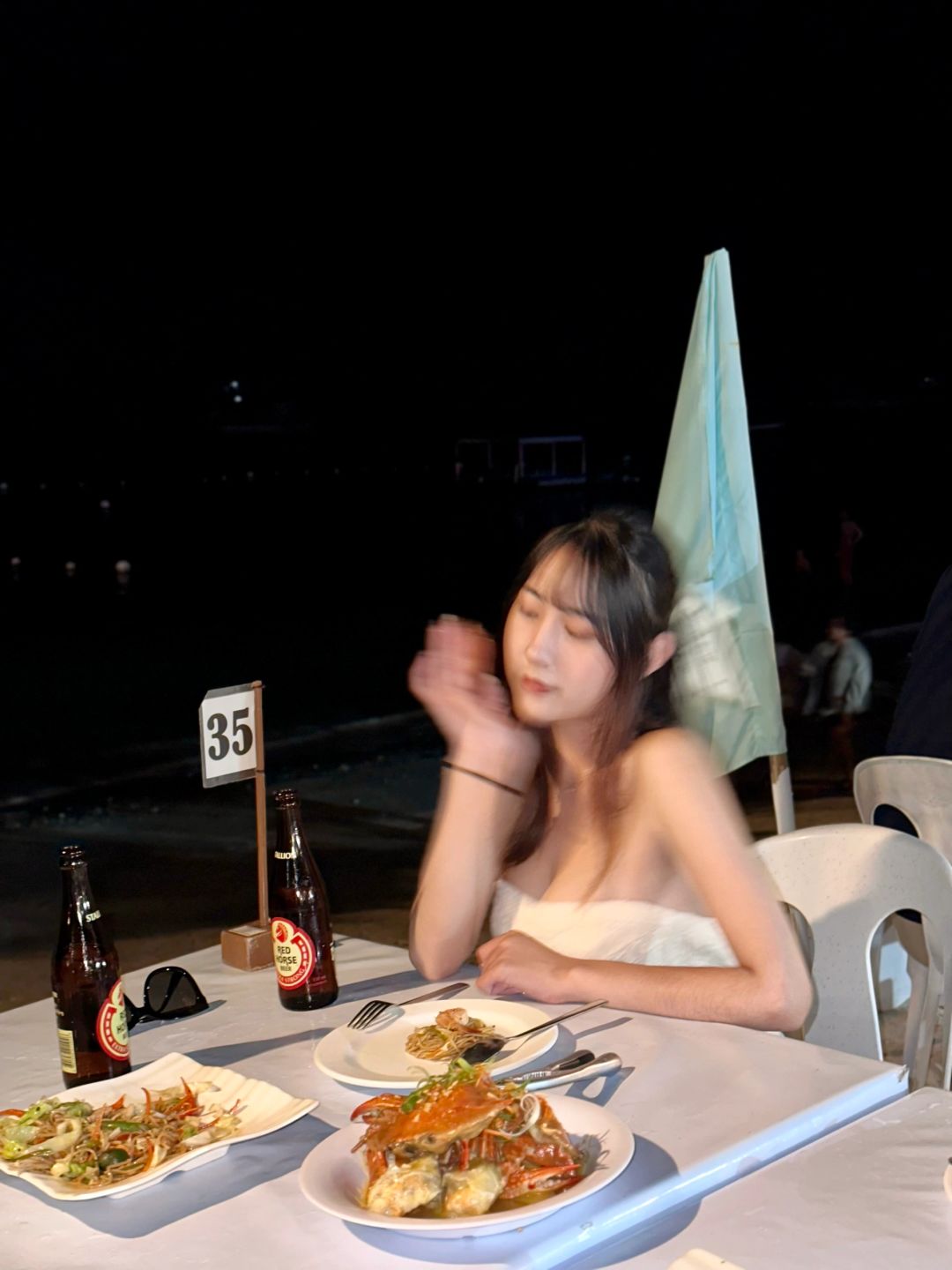 Cebu-Isis Thai Restaurant, Cebu Bohol Seafood BBQ, enjoy the sea breeze and drink beer